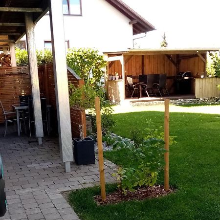 Schoene Einzimmer Wohnung Zwischen Bodensee Und Allgaeu Neukirch  Exterior photo