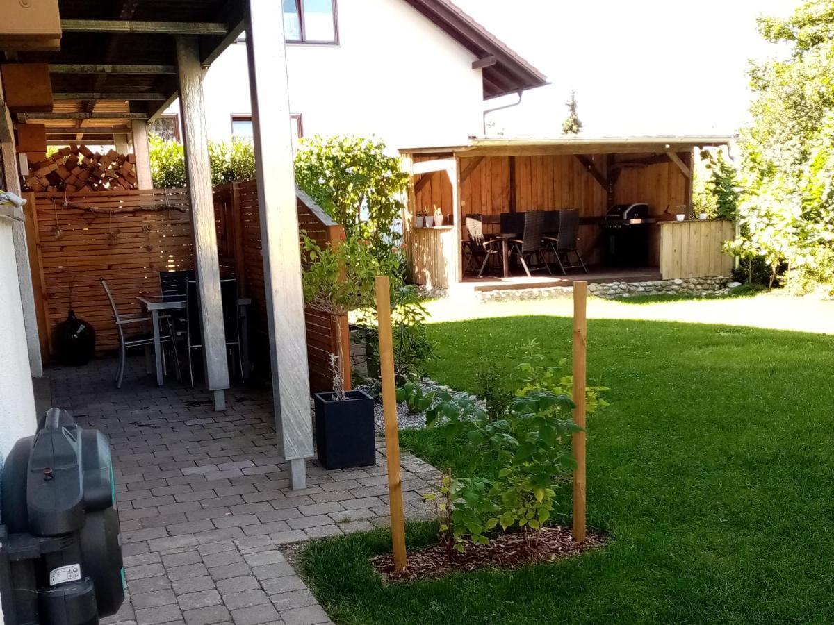 Schoene Einzimmer Wohnung Zwischen Bodensee Und Allgaeu Neukirch  Exterior photo