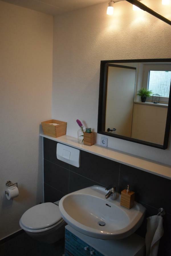 Schoene Einzimmer Wohnung Zwischen Bodensee Und Allgaeu Neukirch  Exterior photo